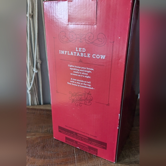 Christmas Inflatable 3.5" Highlander Cow in Hat and scarf  New In Box - Picture 2 of 2